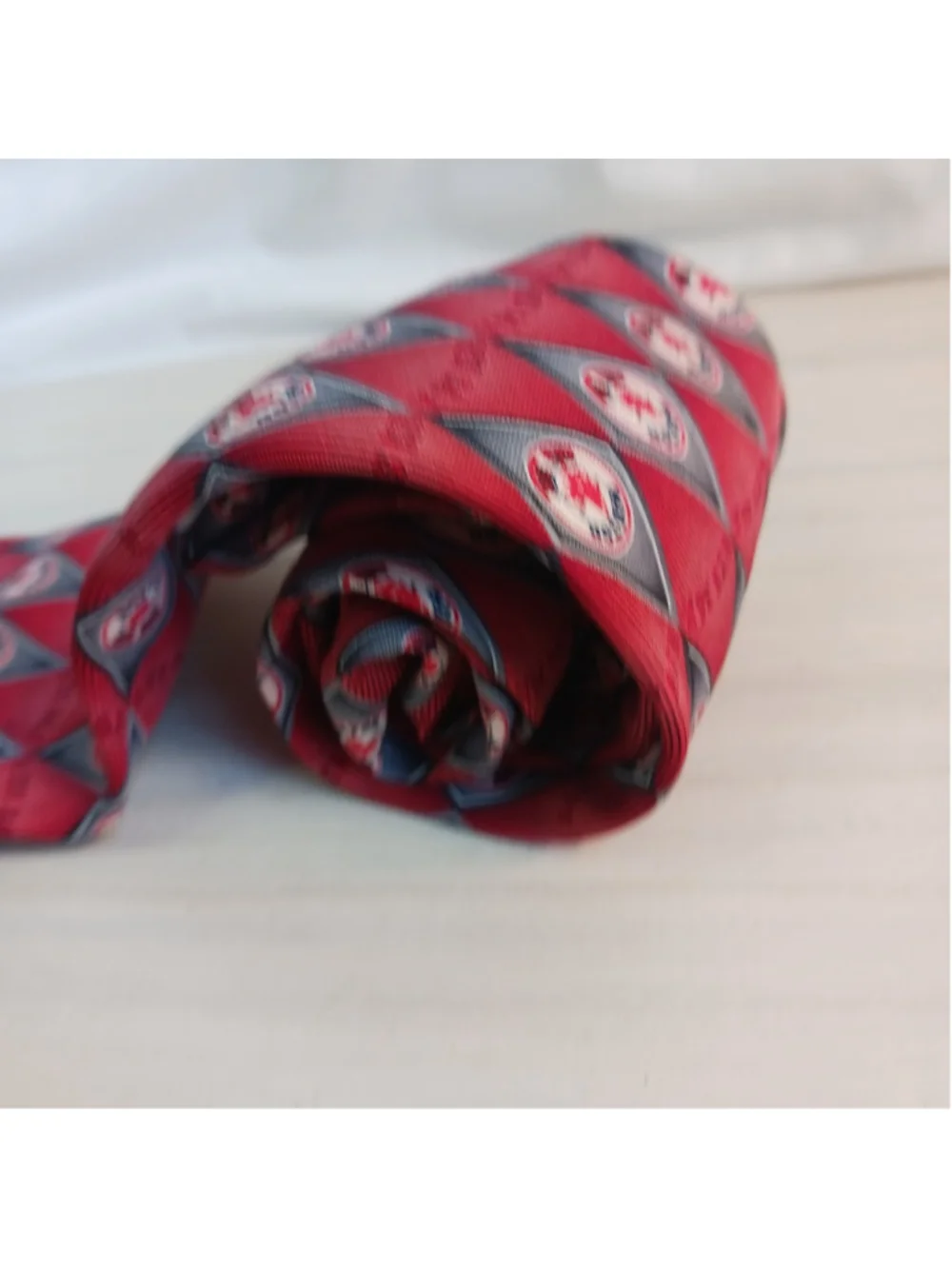 Boston Red Sox Baseball MLB 100% Silk Neck Tie Red Blue Diamond Design Logo